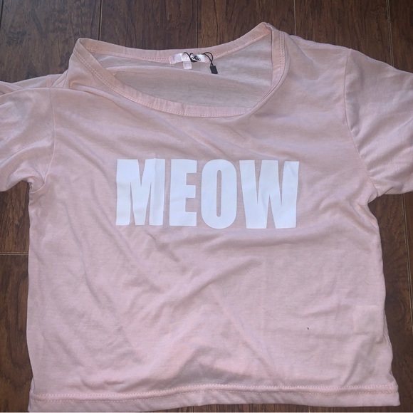 “ MEOW “ crop top - Picture 1 of 3